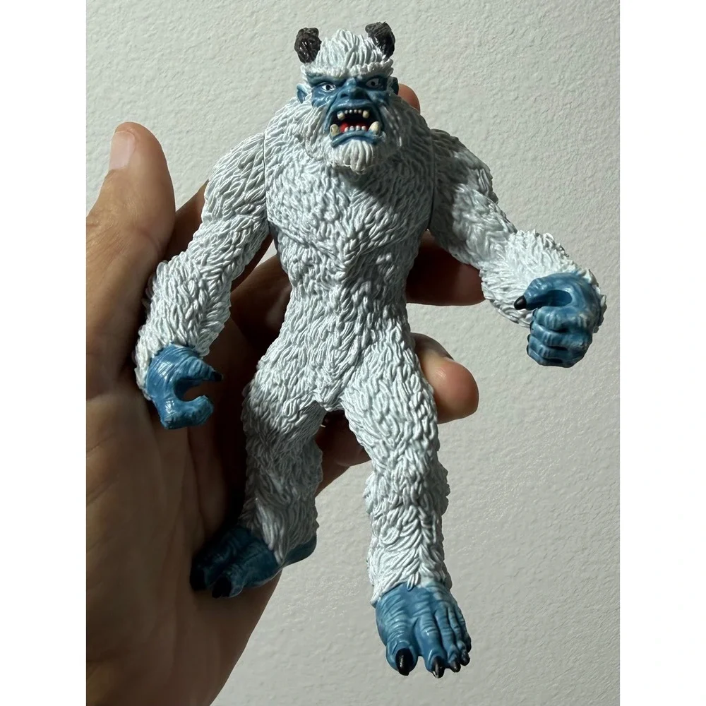 Schleich Eldrador Creatures Snow Beast Yeti White Blue Action Figure 42448 2017